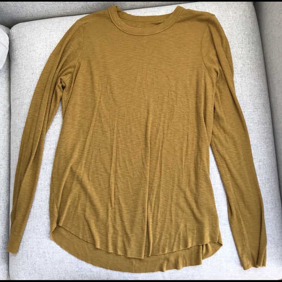 Soft Green/Yellow Longsleeve/Aerie - Picture 5 of 6